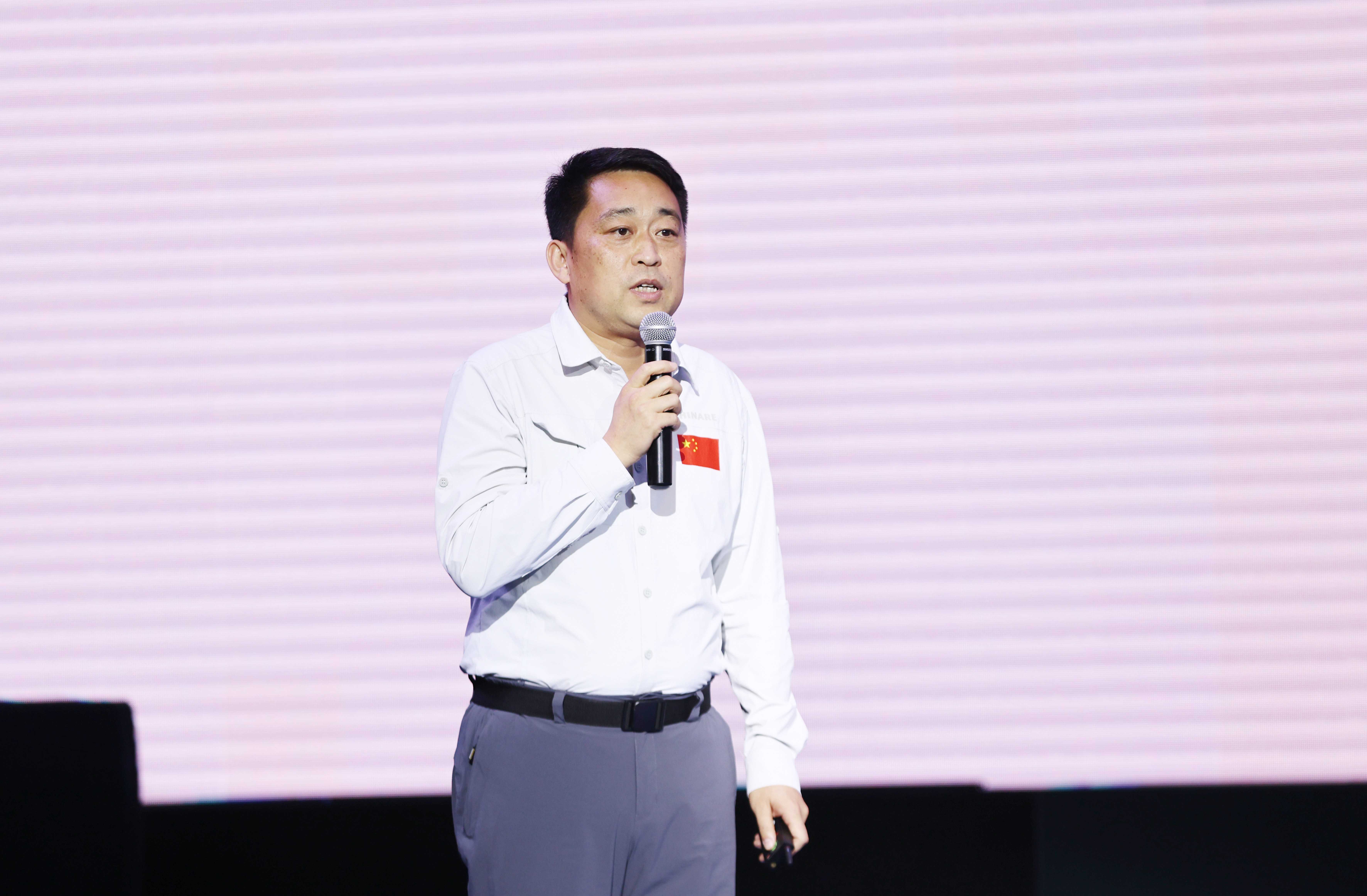 【9】中国极地研究中心考察站高级工程师王哲超.jpg